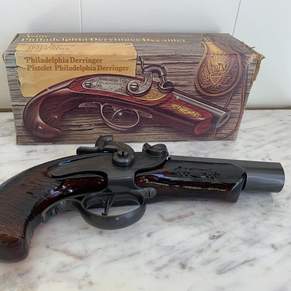Avon Philadelphia Derringer Pistol Decanter - Picture 2 of 8